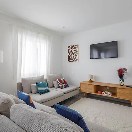 Precioso Duplex A Puertas Del Centro Historico By Prishomes بونتيفيذرا